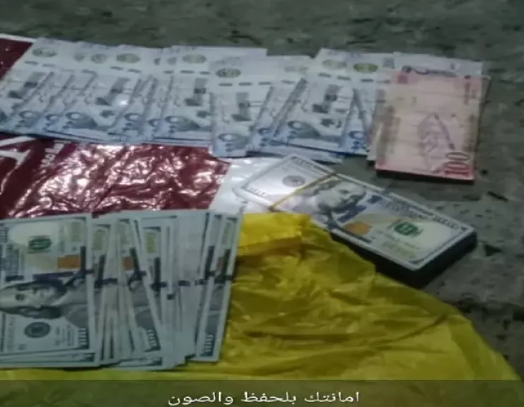 ”أمانتك في الحفظ والصون“.. شاب من تعز يضرب أروع أمثلة النزاهة يعيد مبلغا ضخما لصاحبه